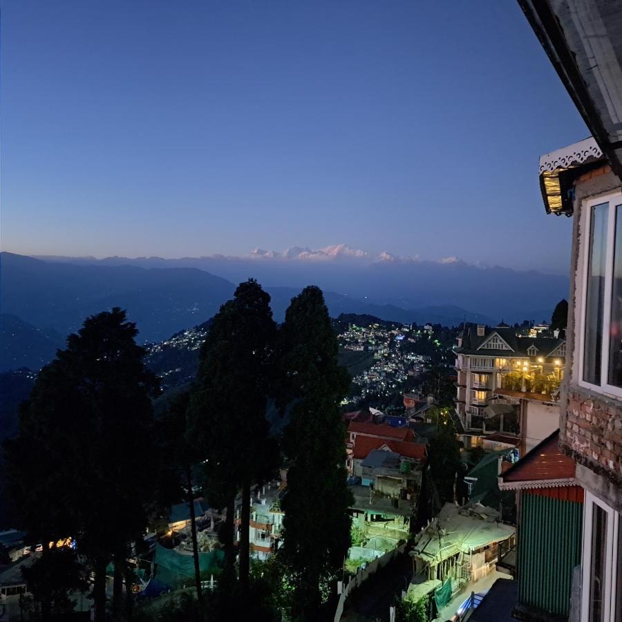 Darjeeling Heights - A Boutique Mountain View Homestay ภายนอก รูปภาพ